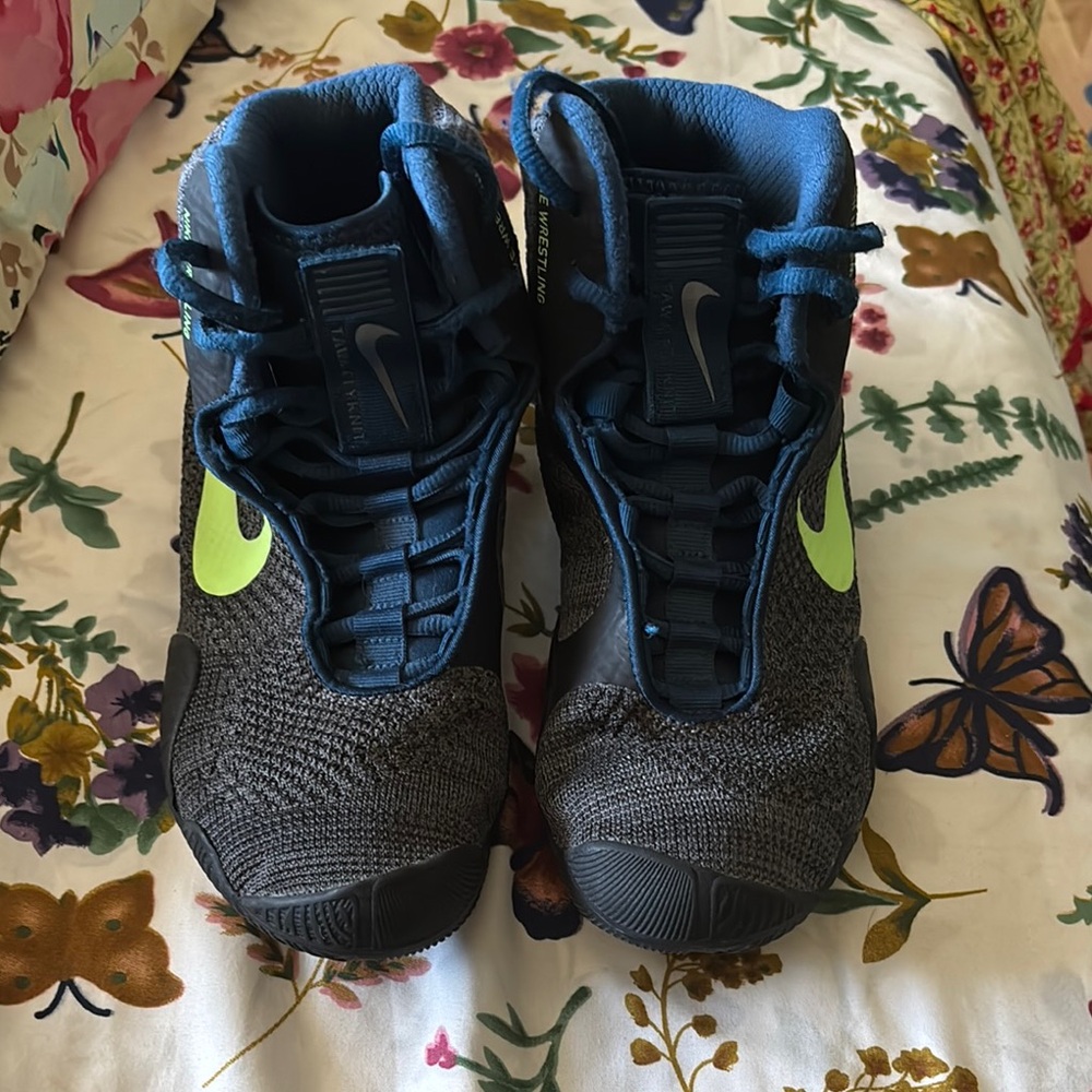 Nike Tawa’s sz8.5